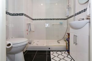 SHOWER ROOM- click for photo gallery